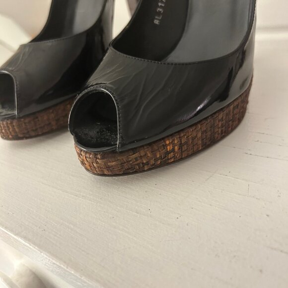 Stuart Weitzman Women's Peep Toe Black Patent Leather Platform Heels - Picture 8 of 14